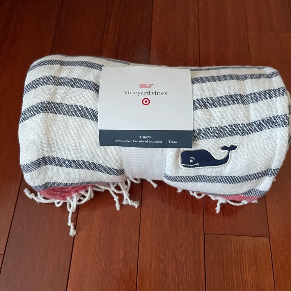 New Vineyard Vines by Target Throw Blanket